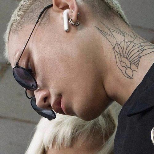 6686体育金牌作者Claire