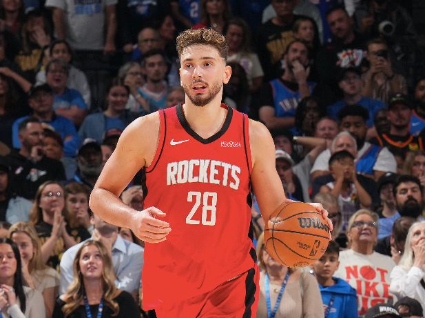 Амен и Шин Гён вместе набрали 48 очков, набрав вместе более 20 очков в двух играх подряд.