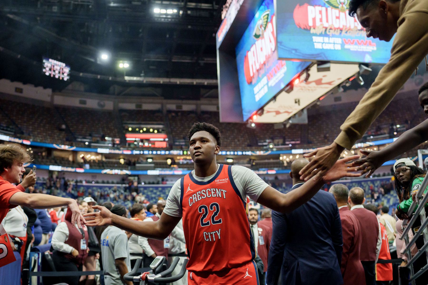 Ся Лянь и Ян Хансен обменялись ударами! Куинн, выбранный «Пеликанс» под 13-м номером, провел свою самую сильную игру в сезоне.