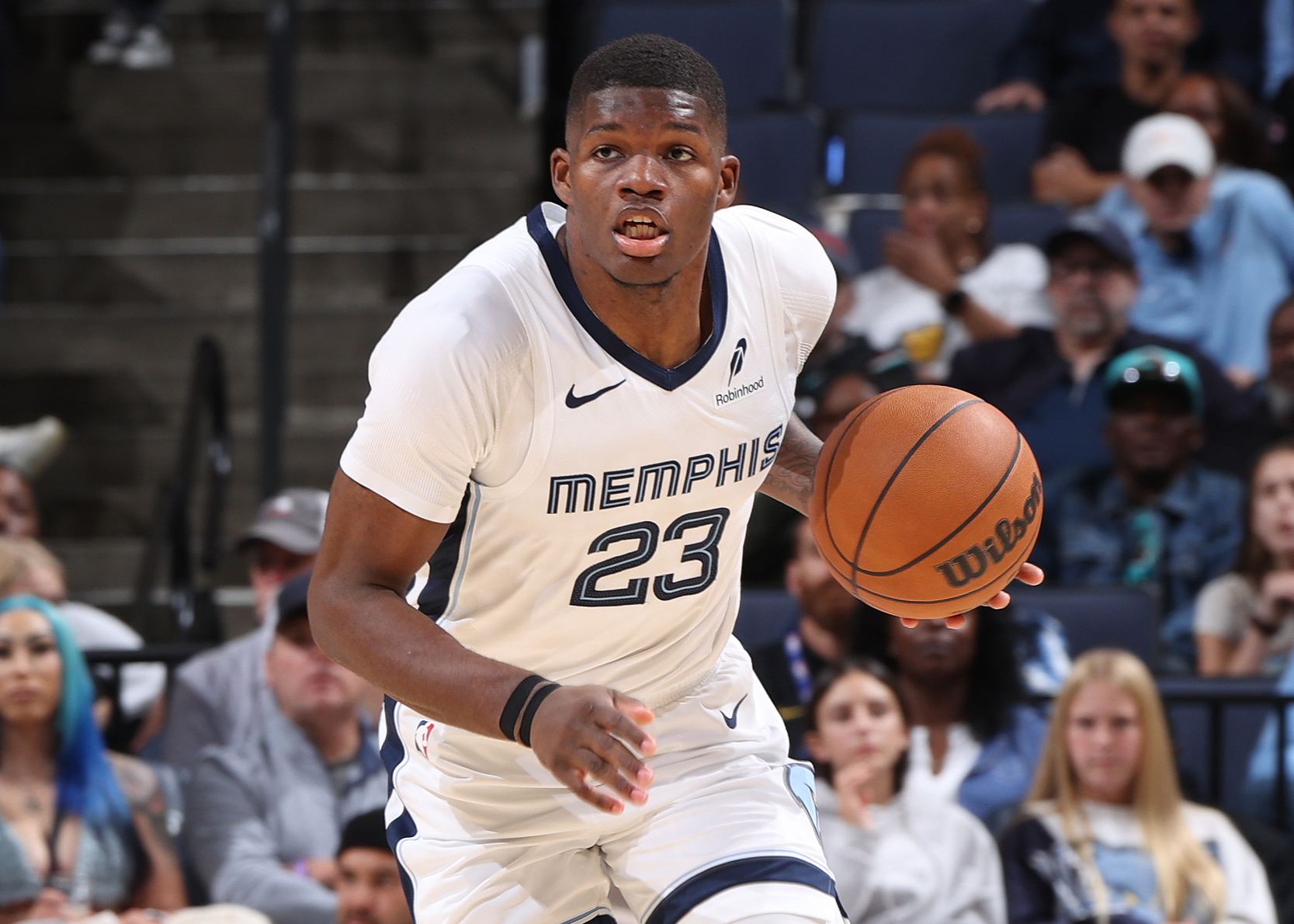 В обмен на Ян Хансена + три выбора на драфте! Новый игрок «Гриззлис» Кауард сегодня набрал 27 очков.