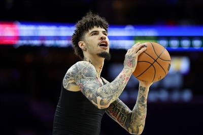 Извините, что прервал! 8 из 18 при трёх голах, 27 очках, 9 подборах, 8 передачах и 3 перехватах