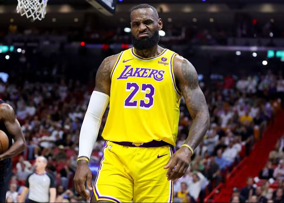 Американский репортер: Джеймс никогда не просил об обмене, команды, надеющиеся на него, намеренно распространяли слухи