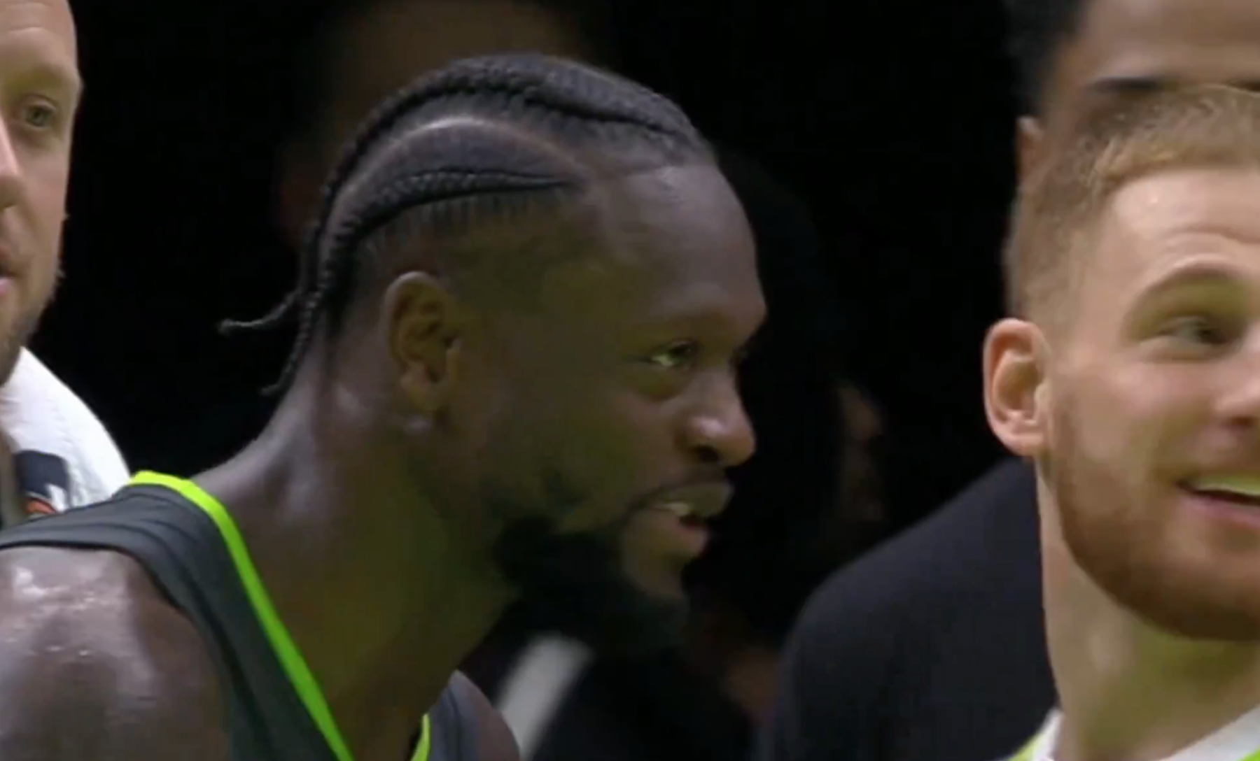 Миллер держался подальше от Вэй Шао и оформил трипл-дабл! Рэндалл пошутил: «Он дает Уэстбруку трипл-дабл»