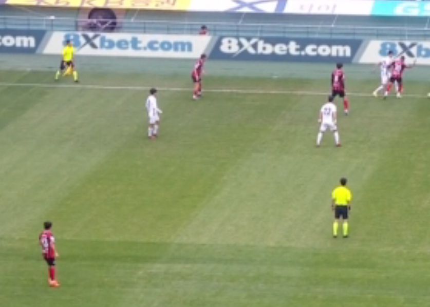 Корейская K-лига в перерыве между таймами: Ким Гон Хи забил гол, Канвон временно 1:0 Сеул