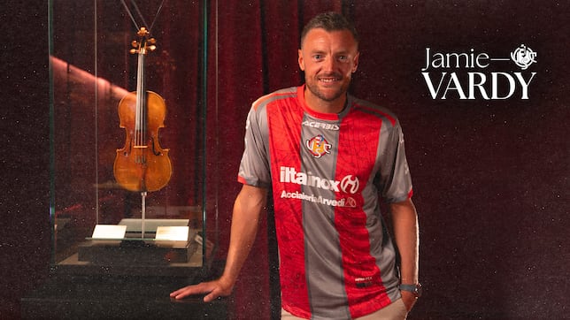 Варди забил гол «Аталанте» и забил свой первый гол в карьере в Серии А.