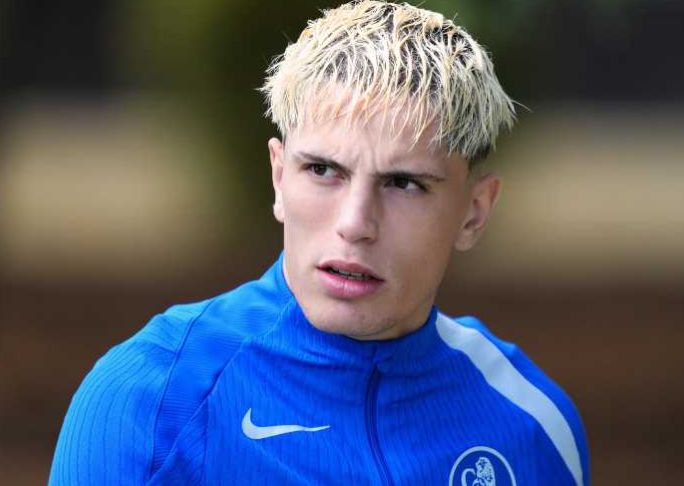 Британские СМИ: Тренерский штаб одобряет инициативу Ганаччо тренироваться больше, и потребуется время, чтобы адаптироваться к системе «Челси»