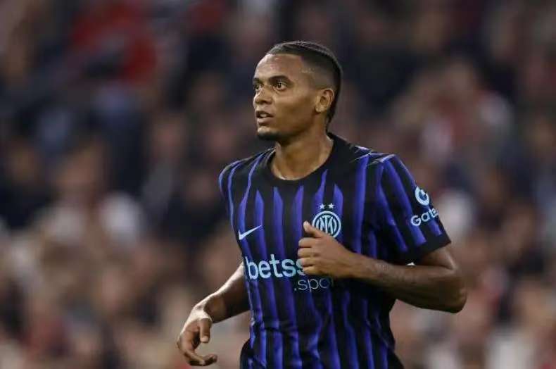 Аканджи: У нас есть инициатива, чтобы пройти квалификацию, и мы обещаем забивать трехочковые и надеемся, что и дальше останемся в миланском «Интере»