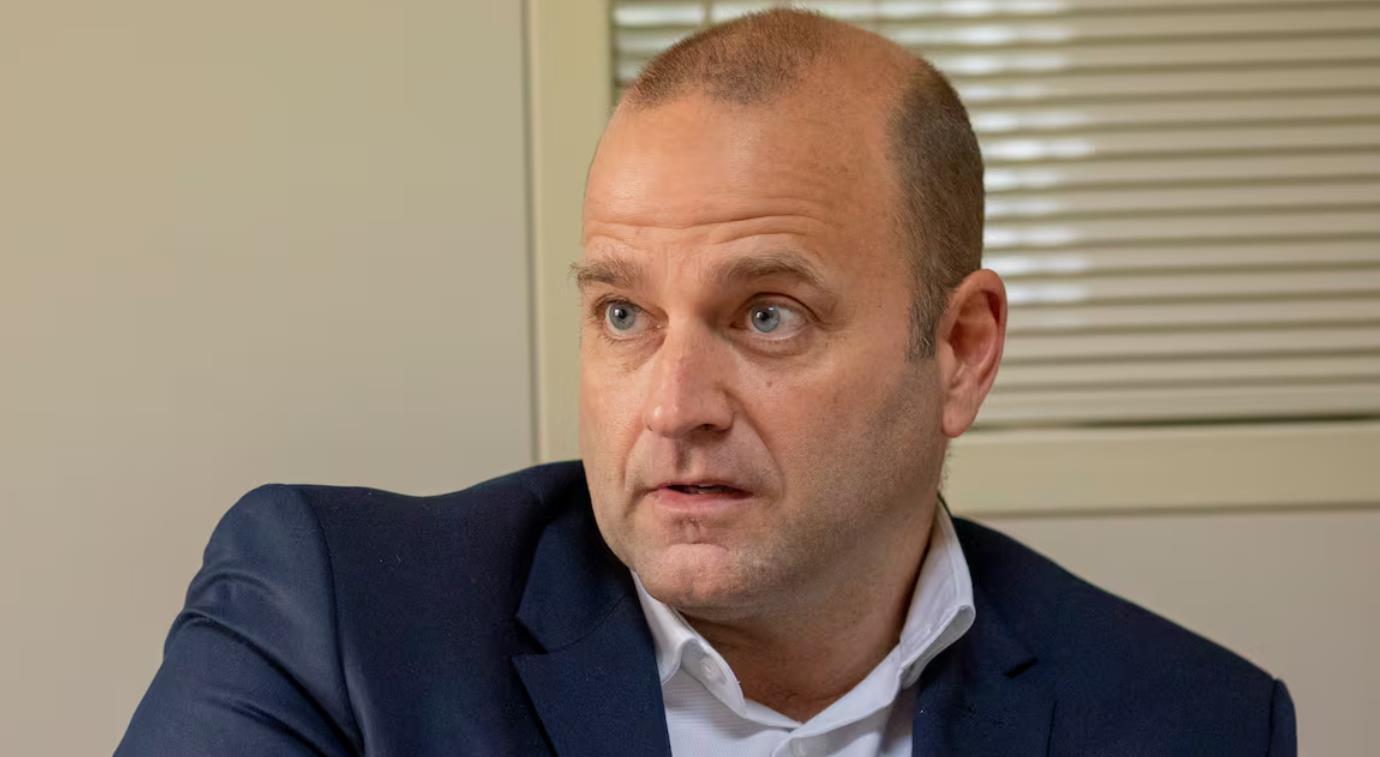 Бывший кандидат раскритиковал Лапорту: потеряв 1 миллиард евро за пять лет, «Барселона» под его руководством не имеет будущего