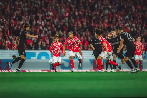 Майнц 05 против Менхенгладбаха