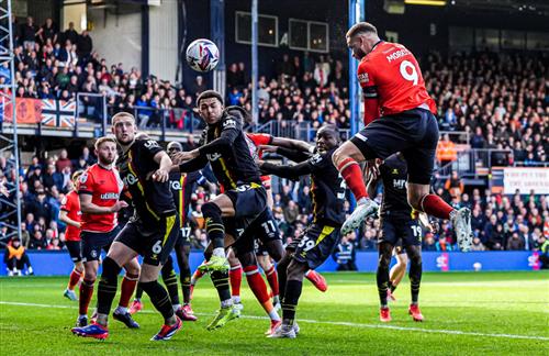 Лутон Таун против Уотфорда