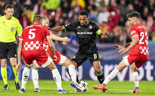 Жирона против Фейеноорда