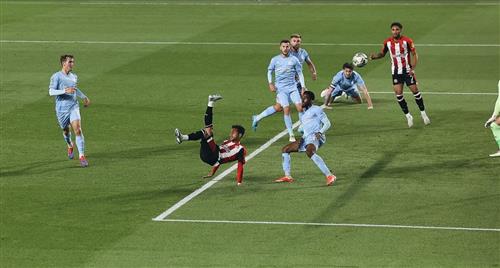 Брентфорд против Лейтон Ориент