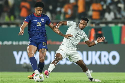 Кабо-Верде против острова Нампи