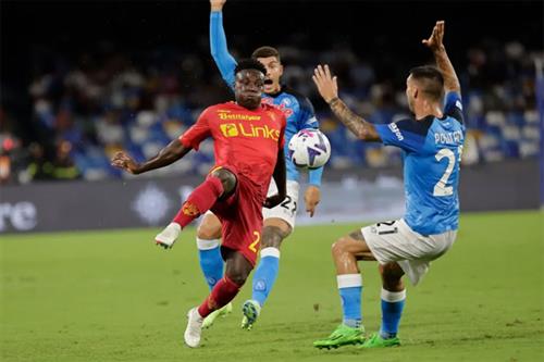 Лечче против Наполи