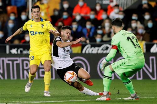 Валенсия против Кадиса