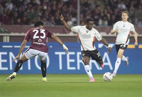 Турин против Венеции