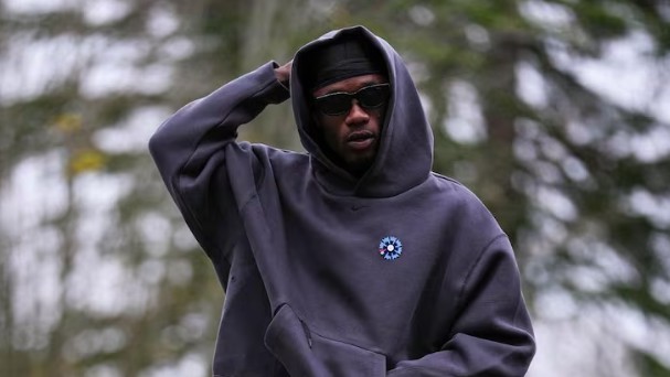 А.С.: Камавинга в очередной раз пропустил последнюю тренировку перед игрой, Дешам намекнул, что не будет играть