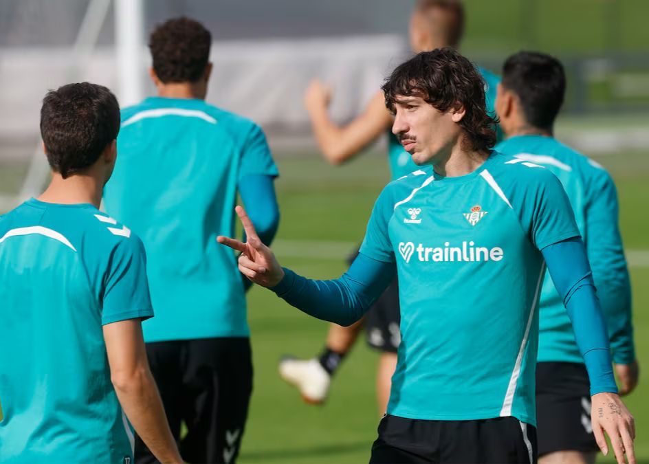 Отличное конкурентное состояние! Игровое время Бельерина в этом сезоне было больше, чем в прошлом сезоне.