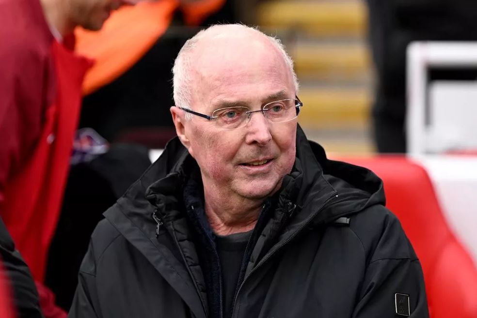 Британские СМИ: Покойный шведский тренер Эрикссон был обременен огромными долгами, и его семья была вынуждена продать свой особняк, чтобы погасить долг.