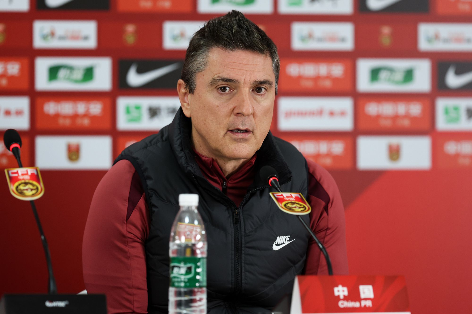 Антонио: Когда я открыл для себя Байхолама, он еще играл на позиции центрального защитника; Я держал игроков подальше от посторонних комментариев