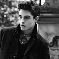 6686体育钻石作者Zeke