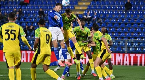 Комо против Сассуоло