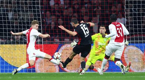 Аякс против Айнтрахт Франкфурт