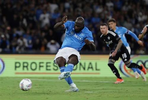 Наполи против Комо