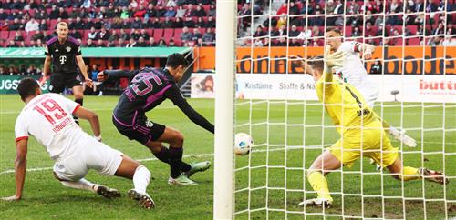 Аугсбург vs Бавария Мюнхен