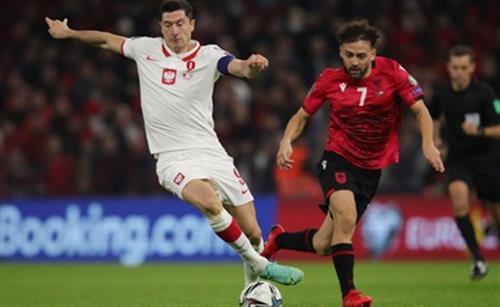 Балан против Албании